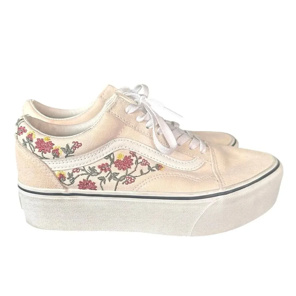 Vans Old Skool Stackform Platform Sneakers with Embroidered Floral
Women Size 9 - Picture 4 of 10